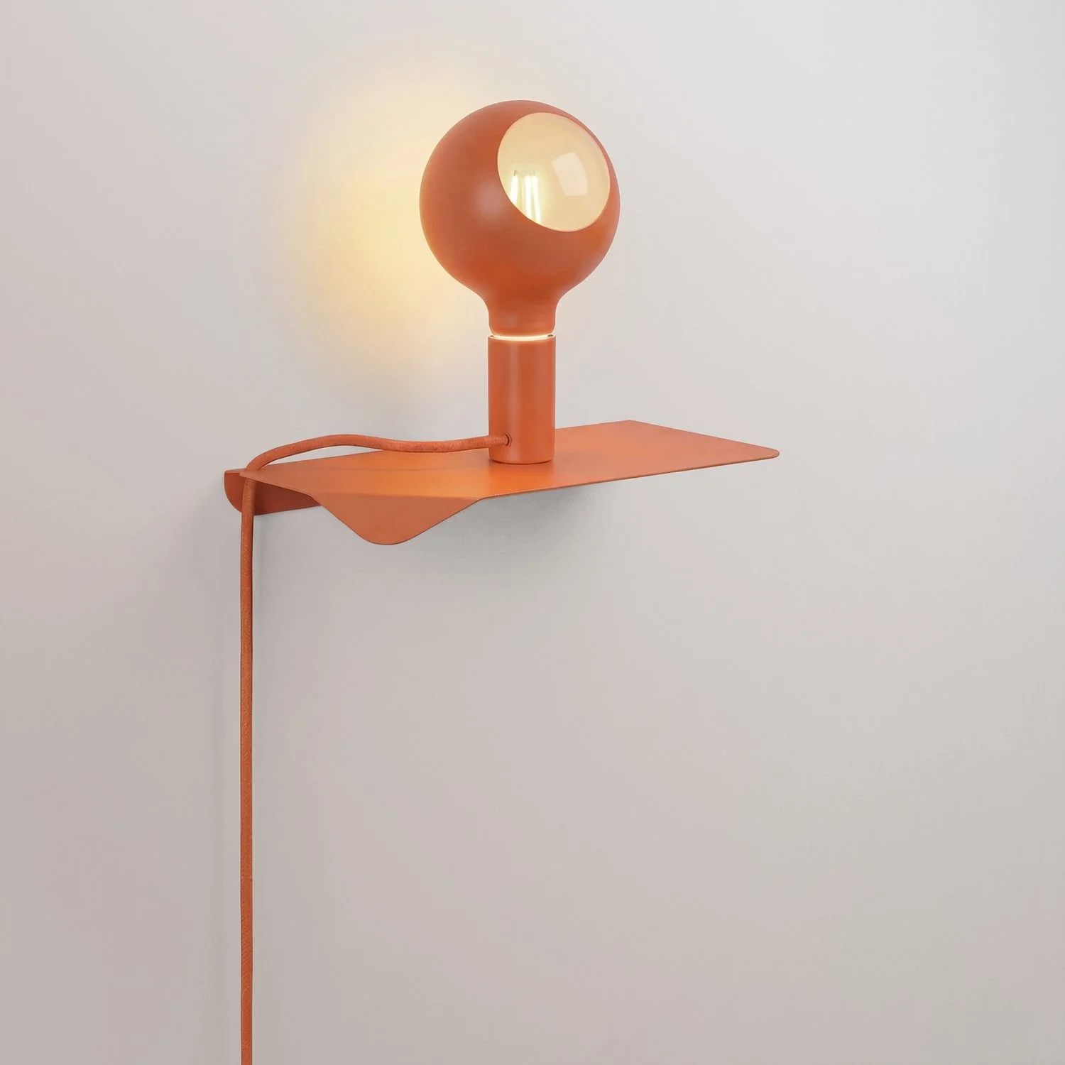 Combo Camo – Lampe mit Regal und UK-Stecker – Orange