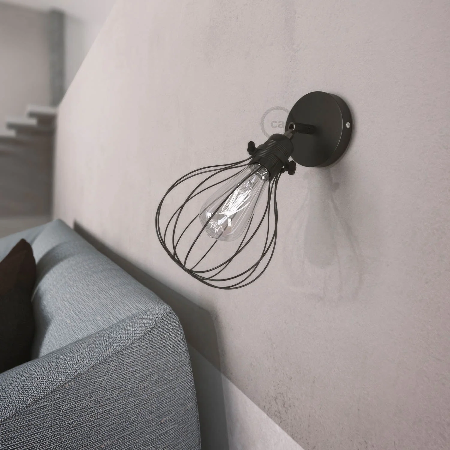 Fermaluce Metallo 90° mit Drop-Lampenschirm, wandmontierte, ausrichtbare Lampe aus Metall – Perlschwarz - Image 2