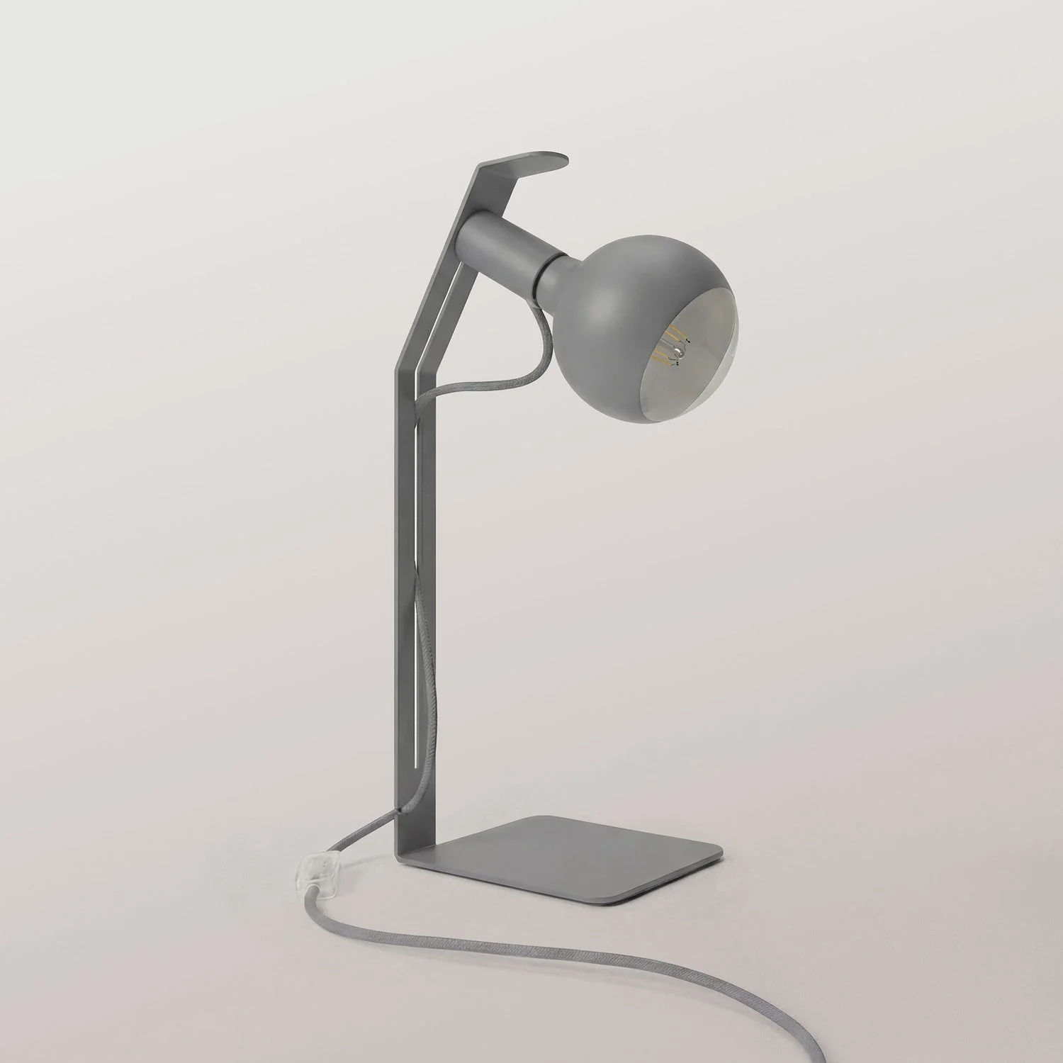 Koso Lucia – Tischlampe mit UK-Stecker – Grau - Image 4