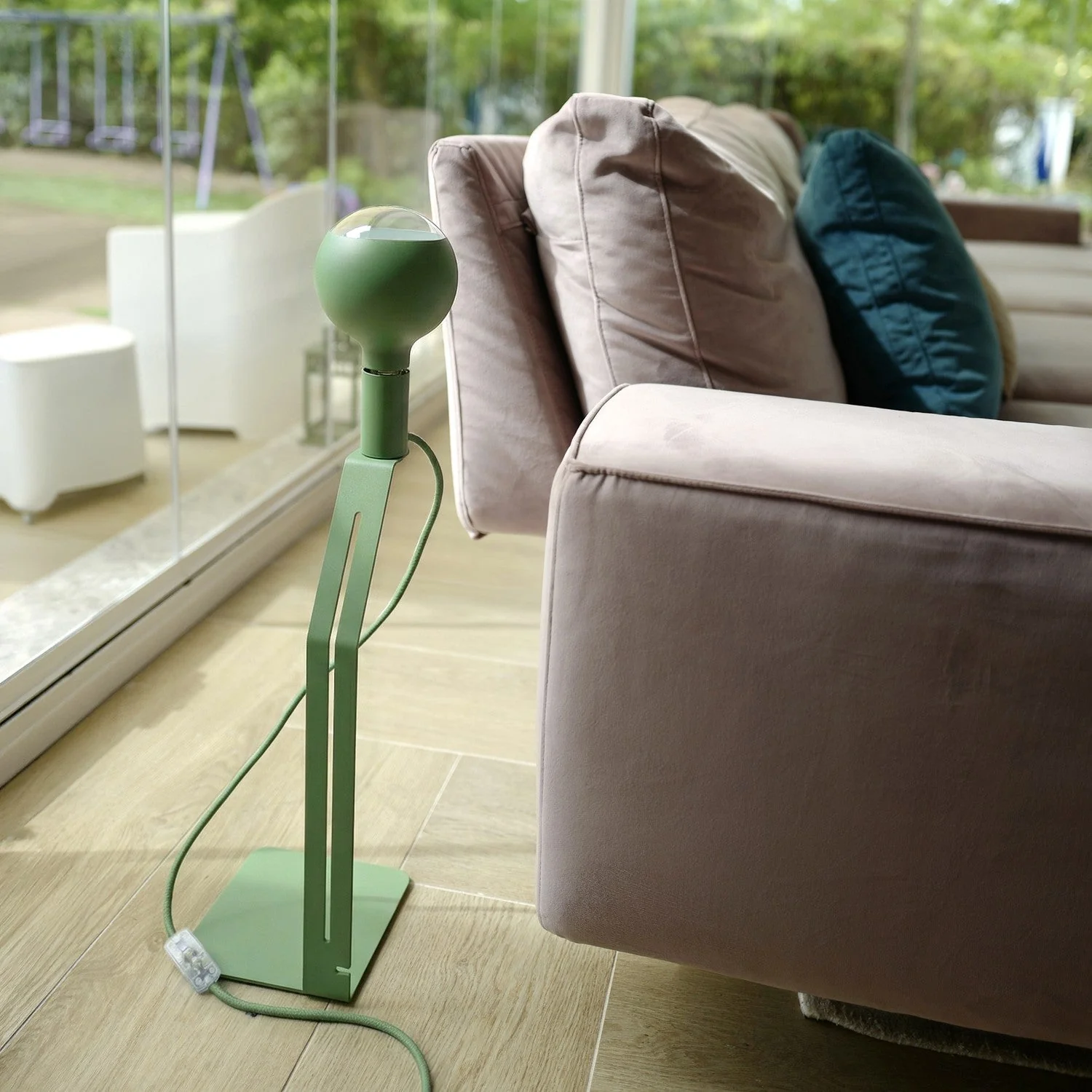 Koso Lucia – Tischlampe mit UK-Stecker – Grün - Image 3