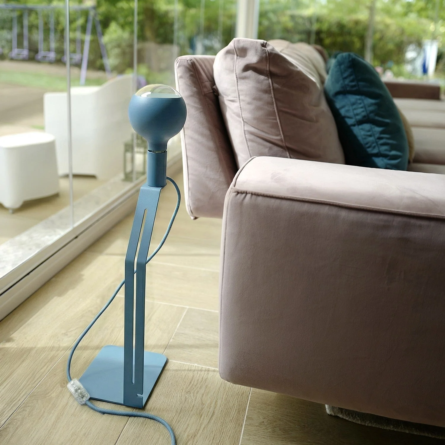 Koso Lucia - Tischleuchte mit UK-Stecker - Blau - Image 3