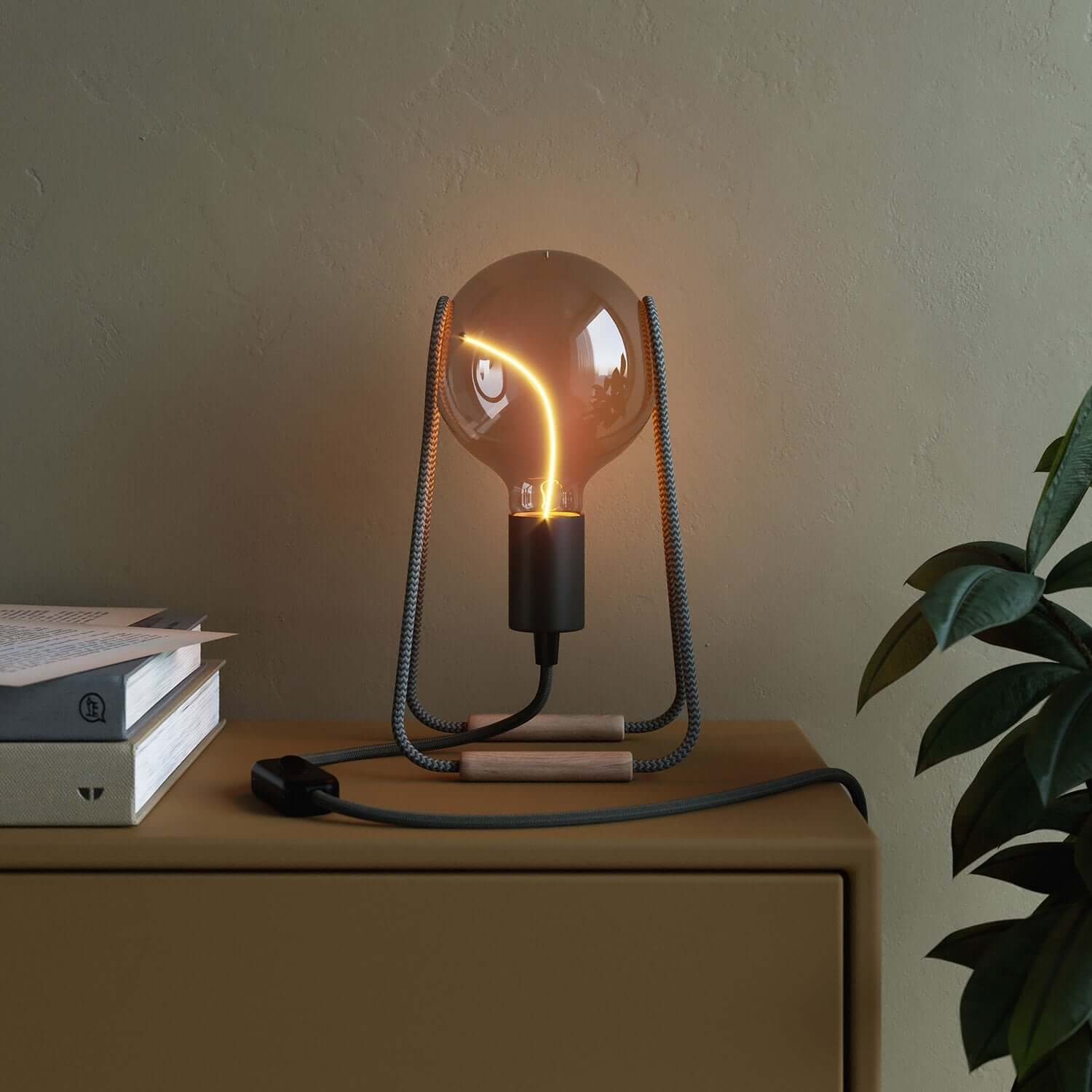 LED-Lampe Smoky Magnetic Deco Line Globe G125 2,8W 90Lm E27 1800K – F05 - Image 4