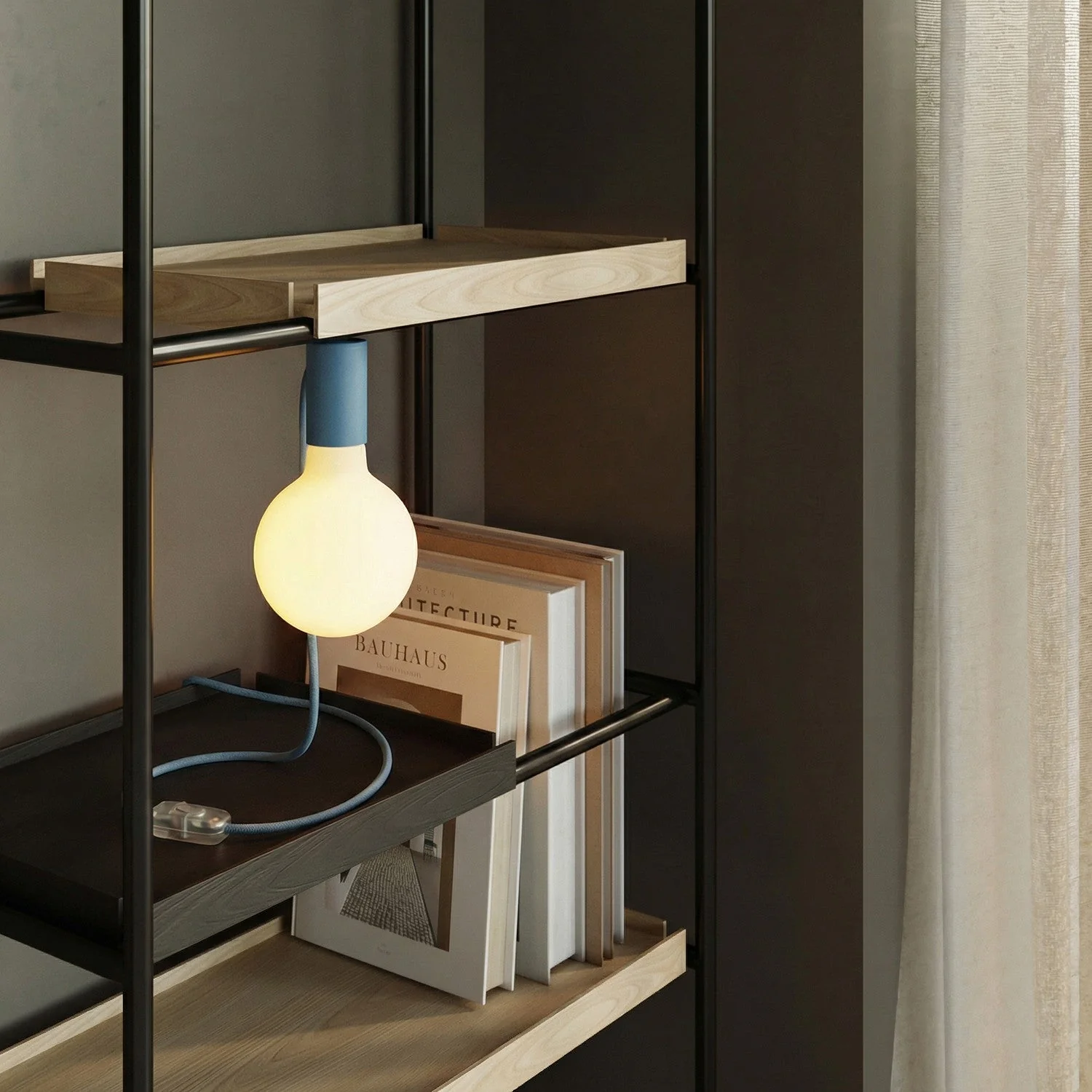 Magnetische Plug-in-Lampe mit E27-Fassung und UK-Stecker - Blau - Image 2