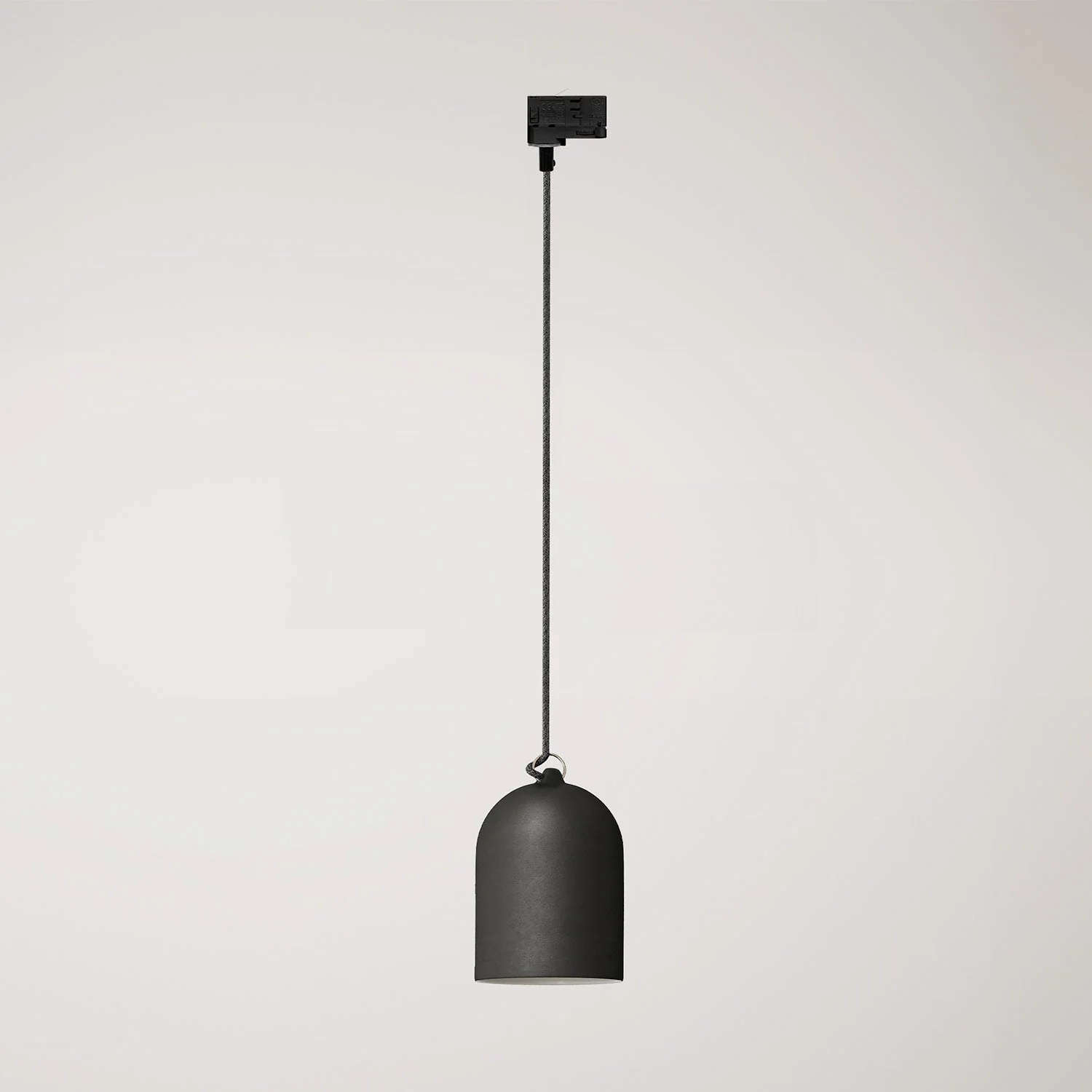 Schienenpendel mit Mini-Campana-Lampenschirm aus Keramik – Tafel-Schwarz