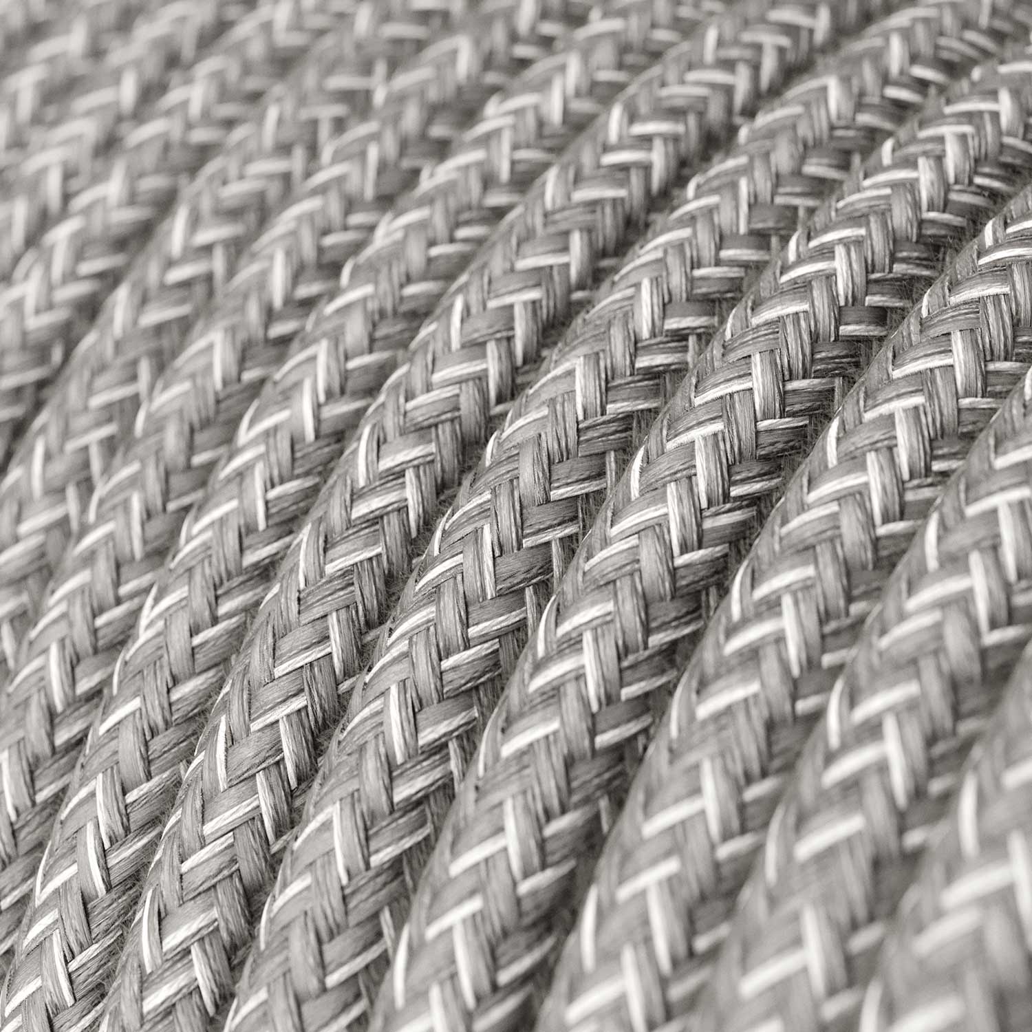 Pendelleuchte mit Textilkabel, flachem Keramikschirm und Metallakzenten – Beton-Optik - Image 3