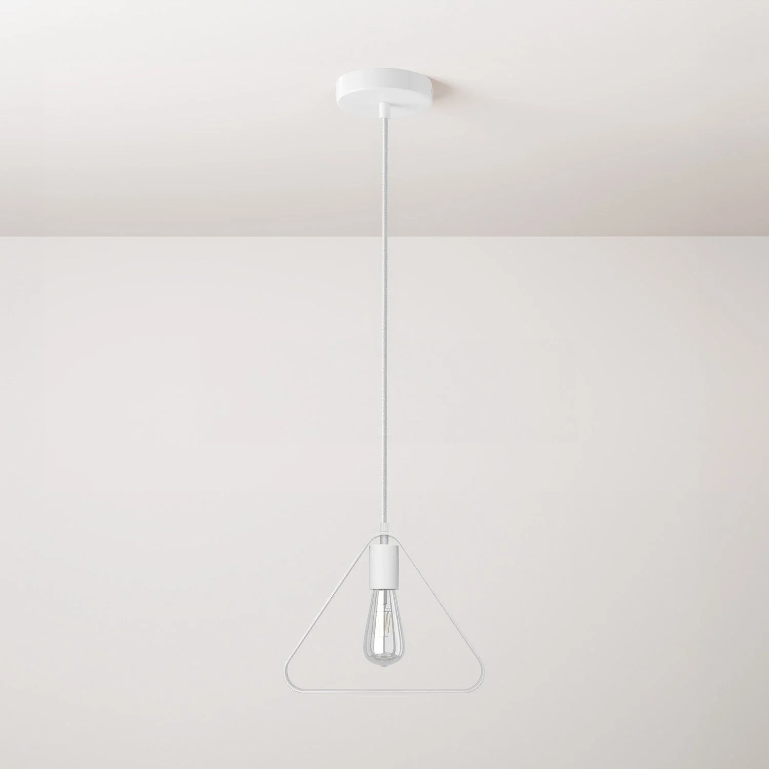 Pendelleuchte mit Textilkabel, Duedì Apex-Lampenschirm und Metalldetails – Weiß