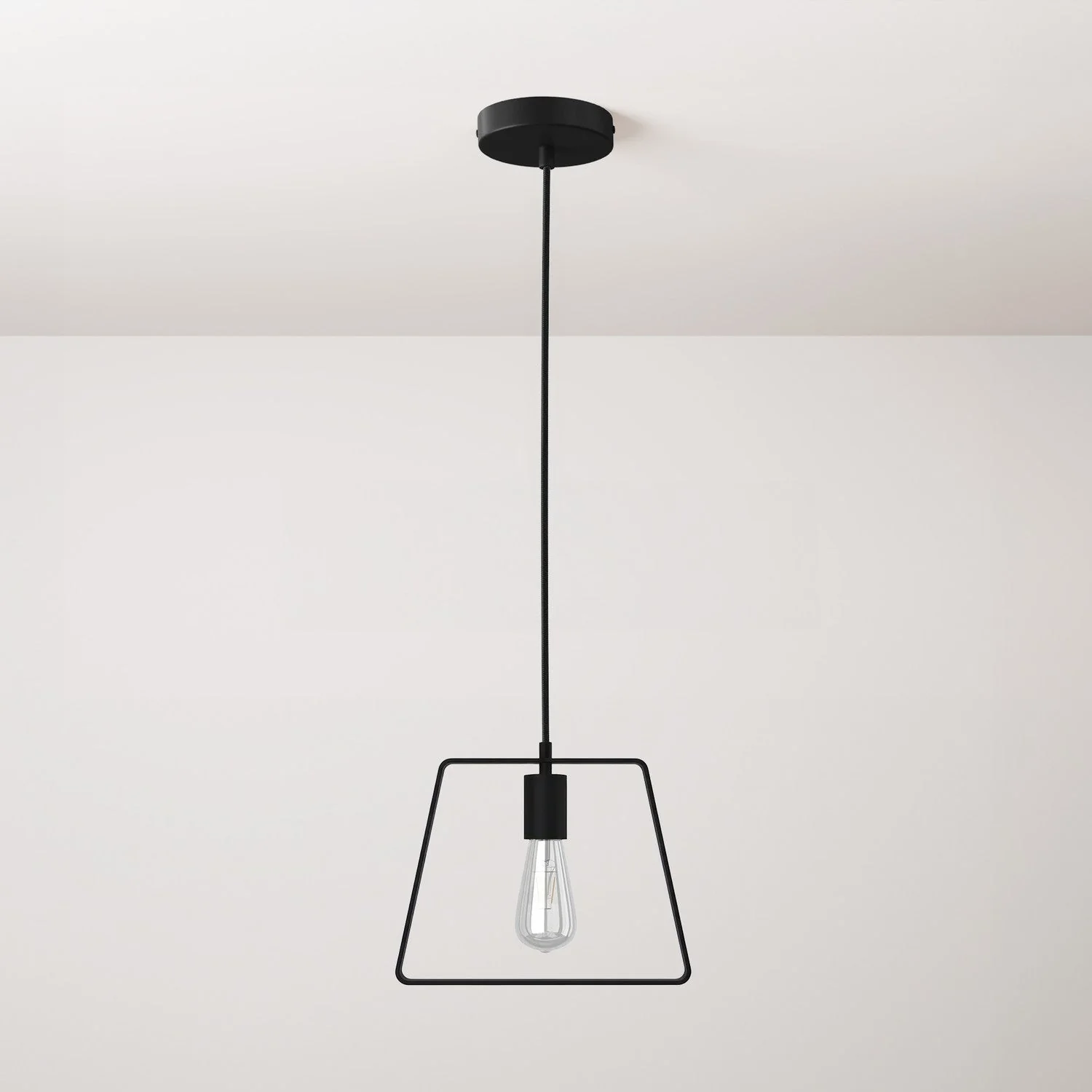Pendelleuchte mit Textilkabel, Duedì Base-Lampenschirm und Metalldetails – Schwarz