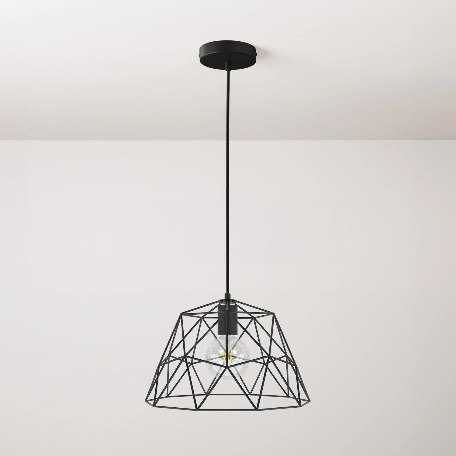 Pendelleuchte mit Textilkabel, Kuppelschirm und Metalldetails - Schwarz
