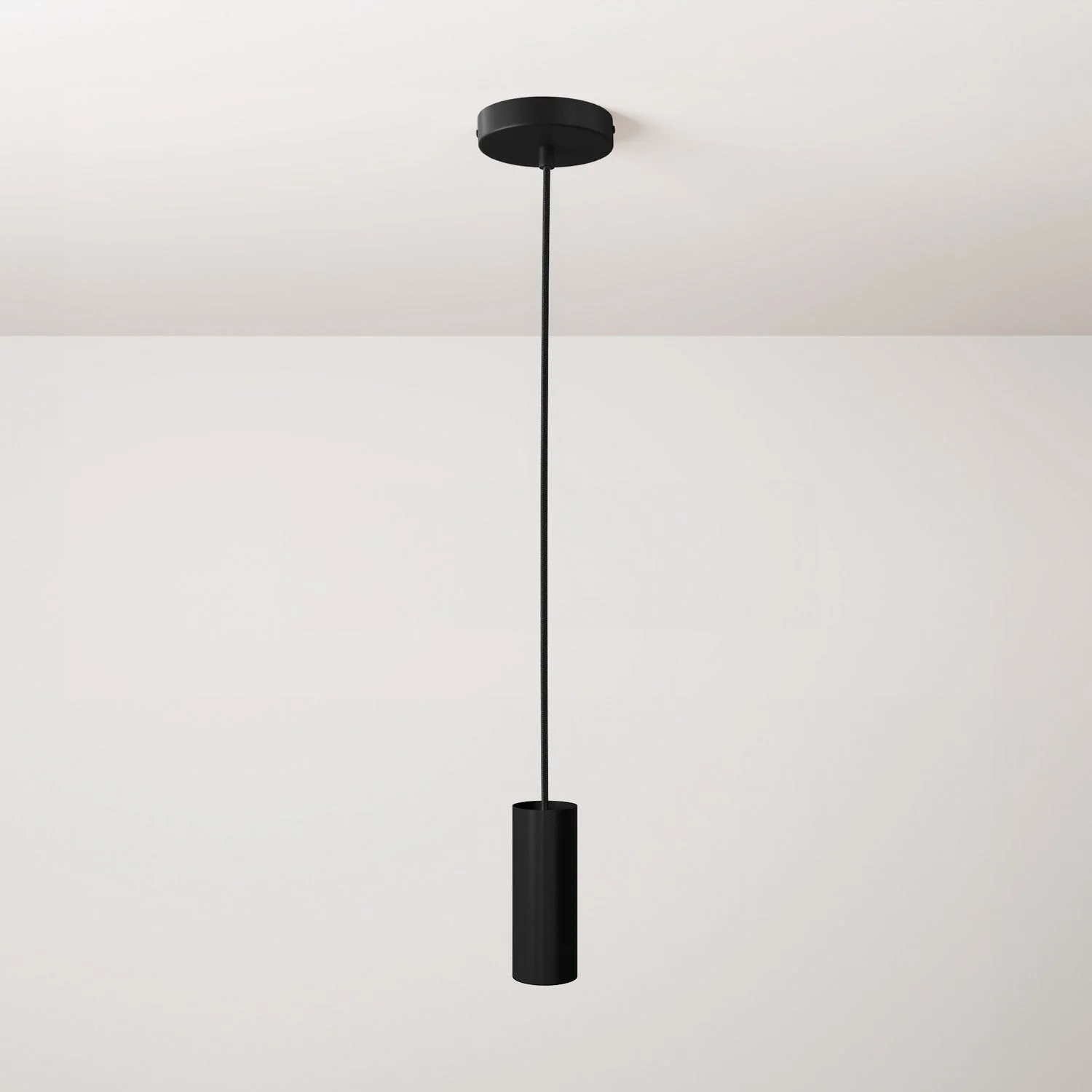 Pendelleuchte komplett mit Stoffkabel, Tub-E14 Lampenschirm und Metall-Details - Schwarz
