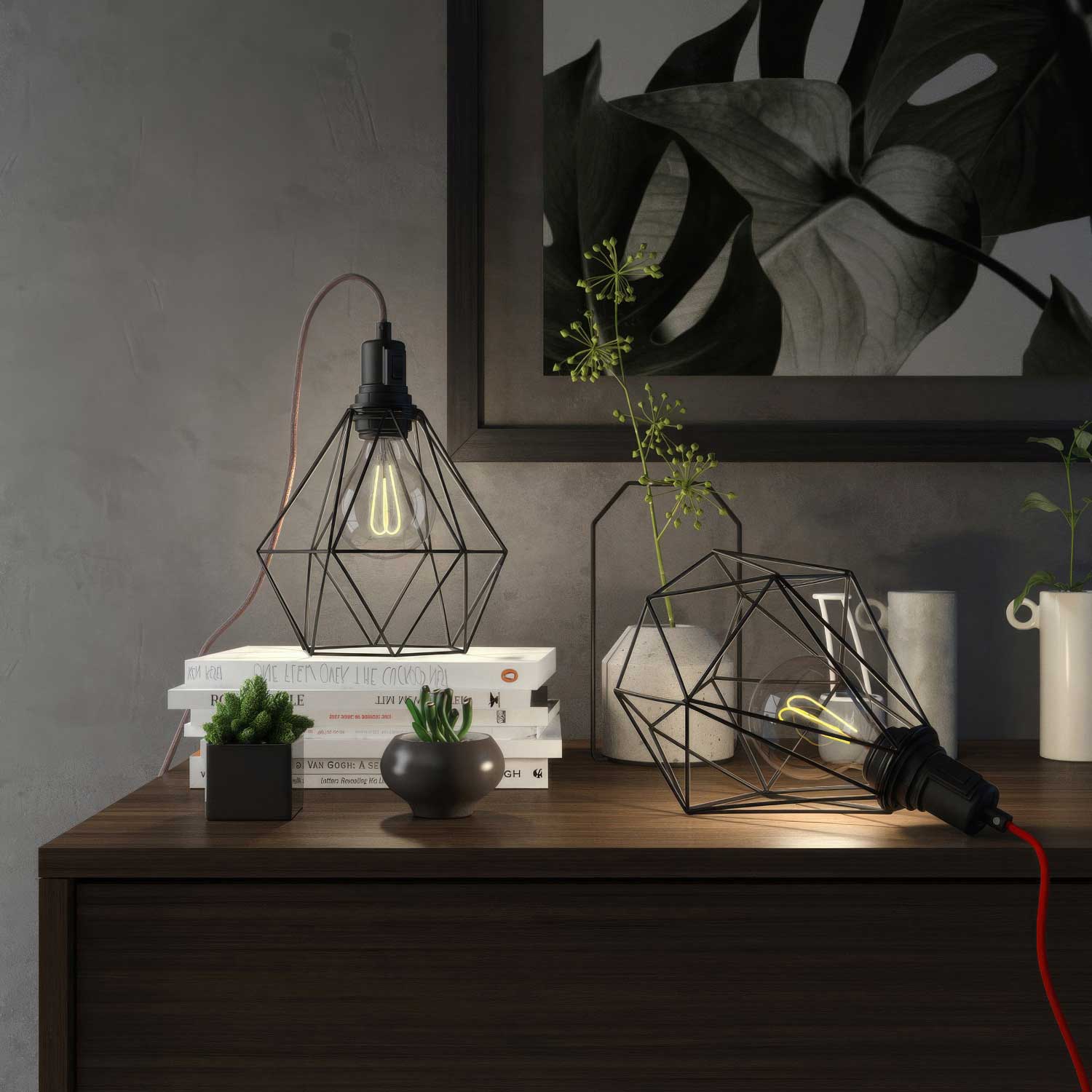 Table Snake – Steckerleuchte mit UK-Stecker und Lampenschirm im Diamond-Käfig – Schwarz - Image 2