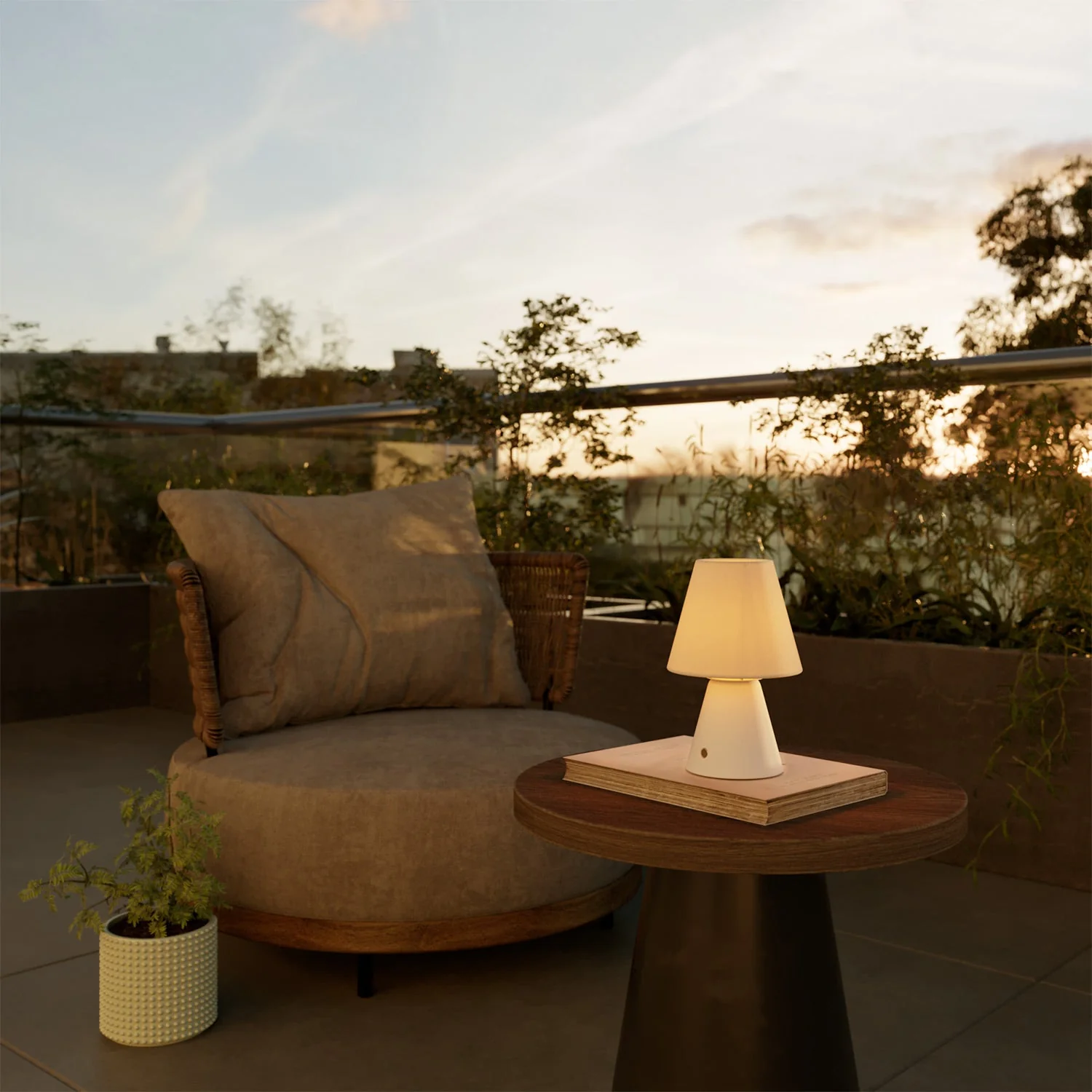Wiederaufladbare, tragbare Cabless11-Lampe mit Tropfenglühlampe und Schirm – Weiß - Image 3