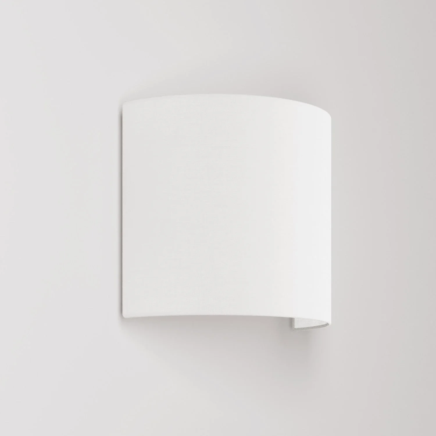 Wandleuchte Ventola mit Lampenschirm aus Rohleinen – Made in Italy